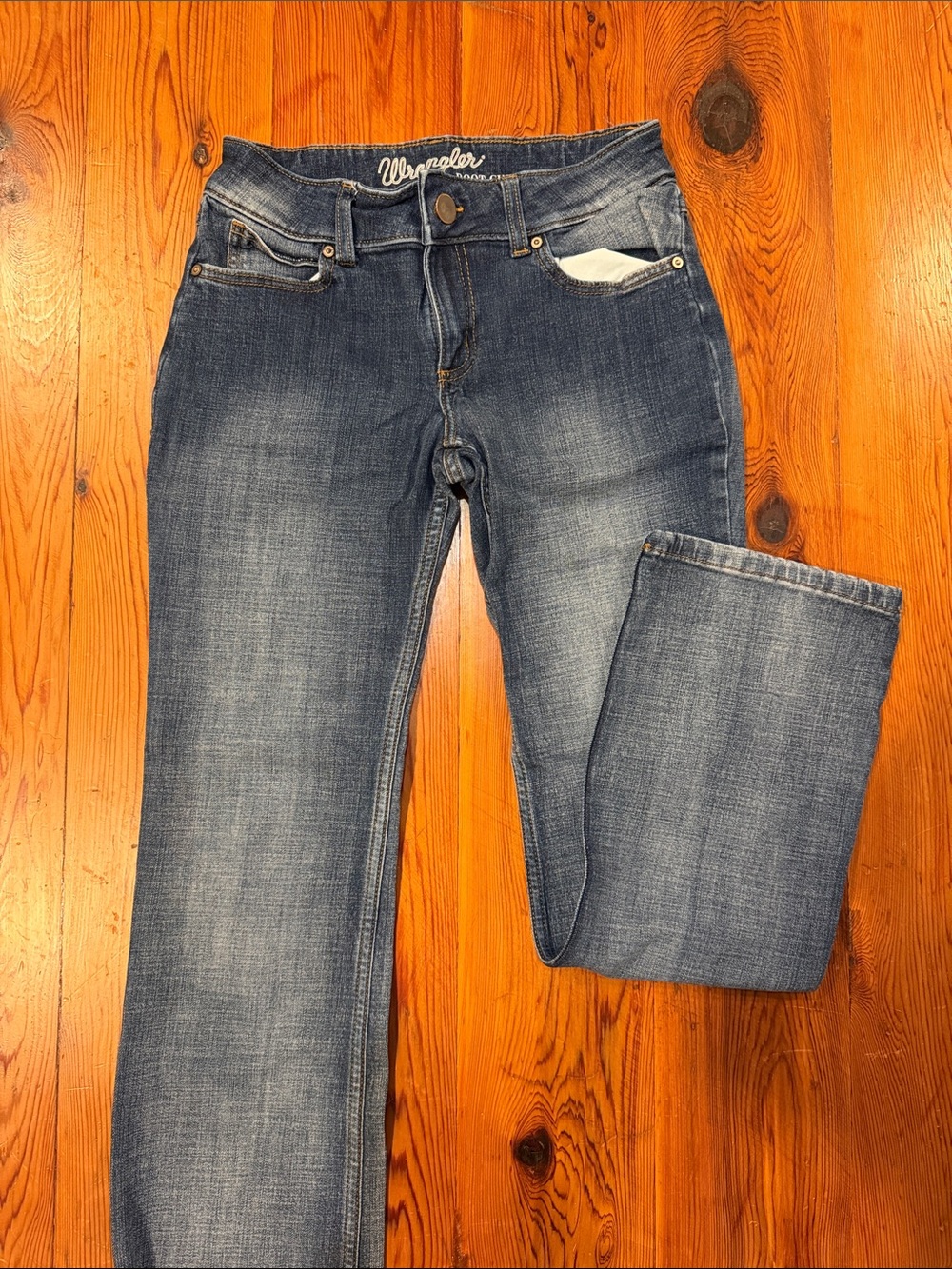 Wrangler Women's Blue Straight-Leg Jeans - Vintage Wash